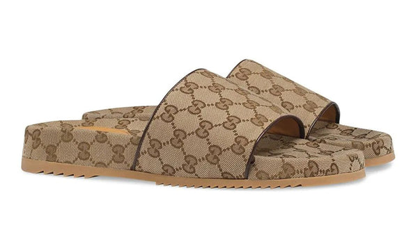 Gucci GG Supreme print slides - Dubai Sneakers