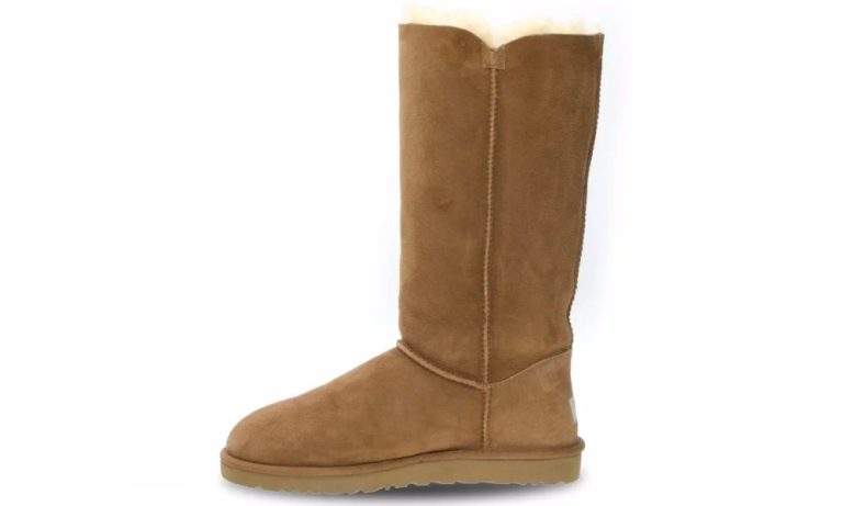 UGG Bailey Button Triplet II Chestnut Boots - Dubai Sneakers