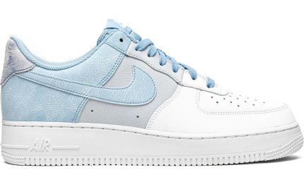 Nike Air Force 1 '07 LV8 sneakers - Dubai Sneakers