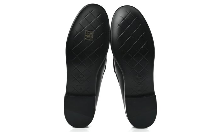 CHANEL Lambskin Quilted CC Turnlock Loafers 41 Black - Dubai Sneakers