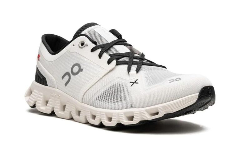 On Running Cloud X 3 - Dubai Sneakers