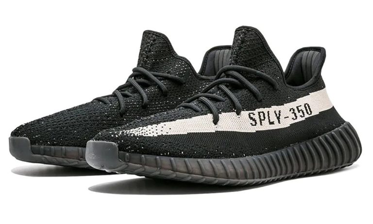 Yeezy Boost 350 V2 "Oreo" - Dubai Sneakers