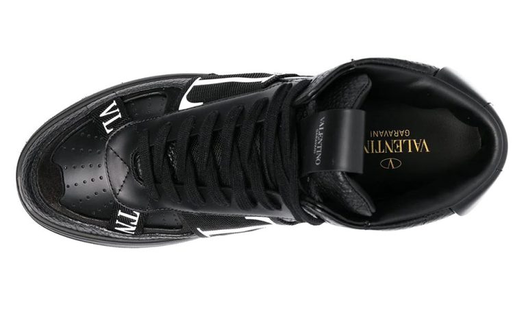 Valentino Garavani logo-print stripe-detail sneakers - Dubai Sneakers