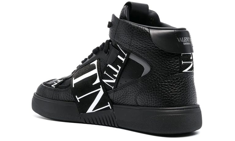 Valentino Garavani logo-print stripe-detail sneakers - Dubai Sneakers