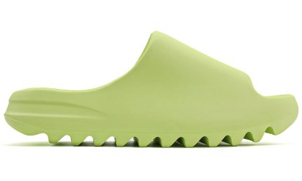 Yeezy Slides "Glow Green" - Dubai Sneakers