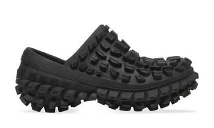 Balenciaga Defender clog sandals - Dubai Sneakers