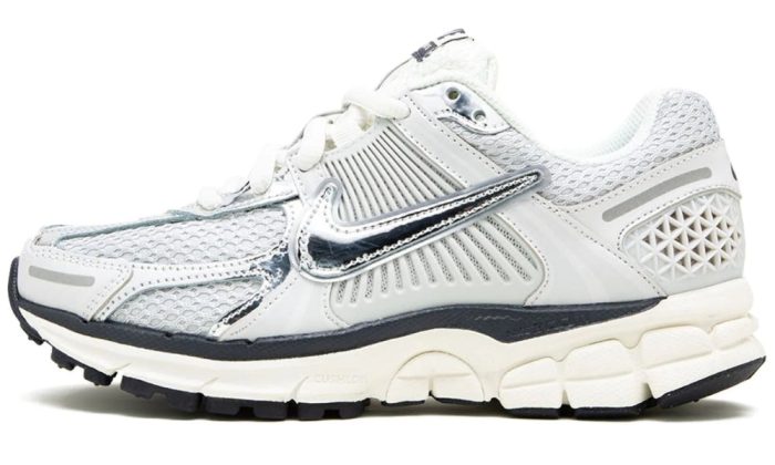 Air Zoom Vomero 5 'Photon Dust Metallic Silver' - Dubai Sneakers